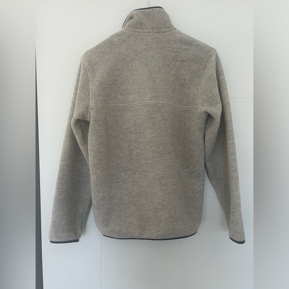 Patagonia Beige and Black Women's Sweater - Picture 3 of 4